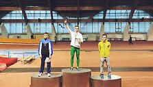 Dovydas Vaivada (viduryje)