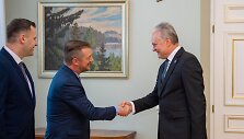 Andrew Parsonas ir Gitanas Nausėda