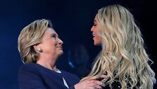 Hillary Clinton ir Beyonce