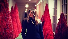 Melanios Trump Kalėdoms papuo&scaron;ti Baltieji rūmai