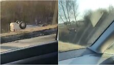 Kaune į griovį nulėkė ir vertėsi automobilis