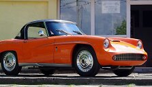 FSO Syrena Sport &ndash; tikriausiai gražiausias visų laikų lenki&scaron;kas automobilis. (Jakub Hałun, Wikimedia(CC BY-SA 4.0)
