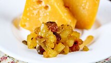 A&scaron;trus ir saldus ananasų marmeladas