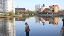 Karaliaučius stebina kontrastais.