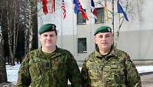 2018 metai, Rukla. Lietuvos kariuomenės vir&scaron;ila Vitalijus Kuznecovas ir NATO prie&scaron;akinių pajėgų bataliono Kroatijos kontingento vyr. leitenantas Mato Kuljanacas