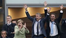 Michelis Platini, Angela Merkel, Wolfgangas Niersbachas ir Hansas-Peteris Friedrichas 2012-ųjų Europos futbolo čempionate