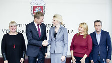 Remigijus &Scaron;ima&scaron;ius, Laura Matjo&scaron;aitytė