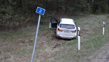 Nuo kelio nuvažiavęs BMW X5
