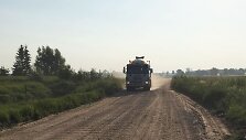 Žvyrkelyje i&scaron; &Scaron;ilutės į Rusnę laužomi automobiliai 