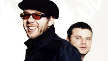 &bdquo;The Chemical Brothers&ldquo; nariai Tomas Rowlandsas (kairėje) ir Edas Simonsas
