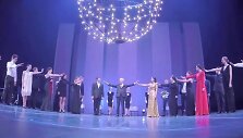Rimas Tuminas Maskvos J.Vachtangovo teatre sulaukė originalaus trupės sveikinimo su įteikta &bdquo;Teatro žmogaus&ldquo; premija