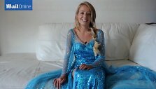 Emma Kirby, persirengusi karaliene Elsa i&scaron; filmo &bdquo;Ledo &scaron;alis&ldquo;