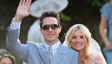 Kate Moss ir Jamie Hince'as (2011 m.)