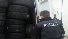 Lietuvis vežė vogtas padangas