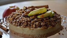 Sveikuolių obuolių tortas su granola