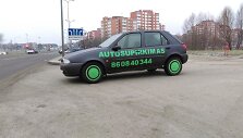 Klaipėdos &Scaron;iaurės prospekte neseniai pastatyta dar viena reklamomis apklijuota ma&scaron;ina mieste.