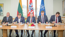 Parlamentinės partijos pasira&scaron;ė susitarimą dėl gynybos