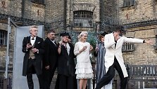 Luki&scaron;kių kalėjime prasidėjo Vilniaus mažojo teatro sezonas