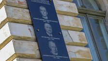 Latvijoje atidengta atminimo lenta trims Vasario 16-osios Nepriklausomybės Akto signatarams
