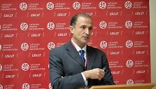 NBA viceprezidentas  Jesus Bueno Pascualis Sporto Universitete