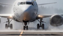 Pirmasis &bdquo;Ukraine International Airlines&ldquo; lektuvas Palangos oro uoste