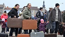 Čekijoje buvo sustatyta 146 lagaminų eilė
