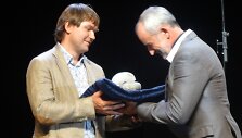 Festivalio direktorius Edgaras Briedys perima festivalio simbolį