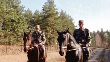 Lazdijų rinktinės pasieniečiai prie&scaron; 18 metų patruliuodavo raiti.