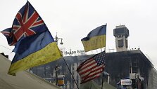 Didžiosios Britanijos ir Ukrainos vėliavos