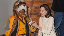 Angelina Jolie su gerbėja Techna