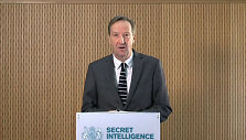 MI6 vadovas Alexas Youngeris