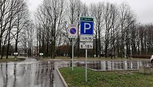 Automobilių stovėjimo aik&scaron;telės prie Kalniečių parko