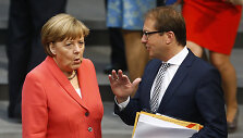 Angela Merkel prie&scaron; kalbą Bundestage