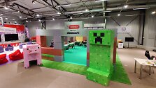 I&scaron; dėžių pastatytas realaus dydžio &bdquo;Minecraft&ldquo; namas