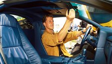 Michaelis Schumacheris &bdquo;Bugatti EB110&ldquo; automobilyje