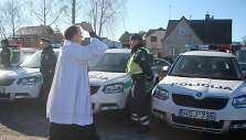 Policijos automobilių pristatymas