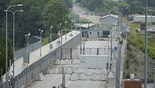 Estija pradėjo statyti užtvarus ant tilto prie sienos su Rusija