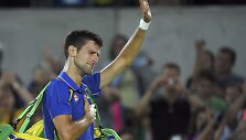 Novakas Džokovičius Rio olimpiados pirmame etape nusileido Juanui Martinui del Potro