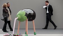 &bdquo;Frieze&ldquo; &scaron;iuolaikinio meno mugė Londone