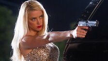 Amber Heard filme &bdquo;Mačetė žudo&ldquo;
