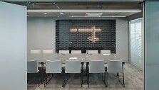 Kompanijos &bdquo;Conresta&ldquo; biuro interjeras (interjero autorės &ndash; Radvilė Tirevičiūtė ir Laura Dabravalskytė (&bdquo;DVI design&rdquo;)