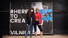 Treniruotės riedlenčių parke akimirka