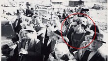 Diskusijas kelianti 1941 metais daryta nuotrauka