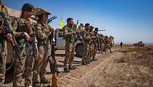 Kurdų vadovaujamų Sirijos demokratinių pajėgų (SDF) kovotojai