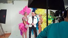 Arūnas Valinskas su merginomis