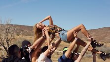 &bdquo;H&M&ldquo; linijos specialiai &bdquo;Coachella&ldquo; festivaliui drabužiai
