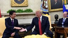 Shinzo Abe ir Donaldas Trumpas