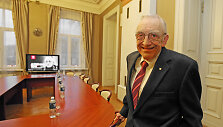 VDU garbės daktaras prof. Alfredas Erichas Sennas