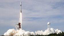 Raketos &bdquo;Falcon 9&ldquo; startas