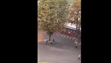 Prancūzijos mokykloje peiliu mirtinai subadytas mokytojas: buvęs mokinys &scaron;aukė &bdquo;Alahu Akbar&ldquo;